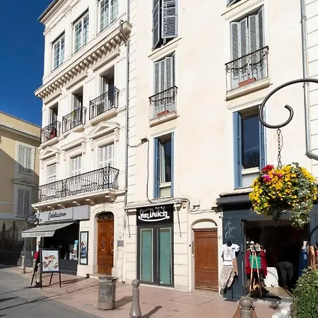 Rare ! One Bedroom On The Place Nationale With Parking And Ac Apartment Antibes