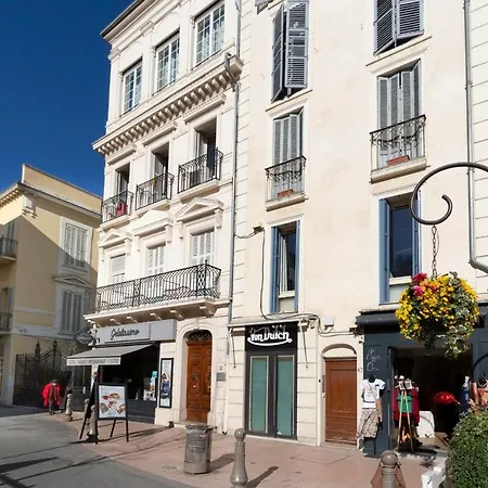 Rare ! One Bedroom On The Place Nationale With Parking And Ac * Antibes