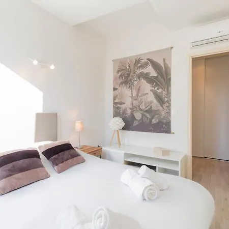 Rare ! One Bedroom On The Place Nationale With Parking And Ac *