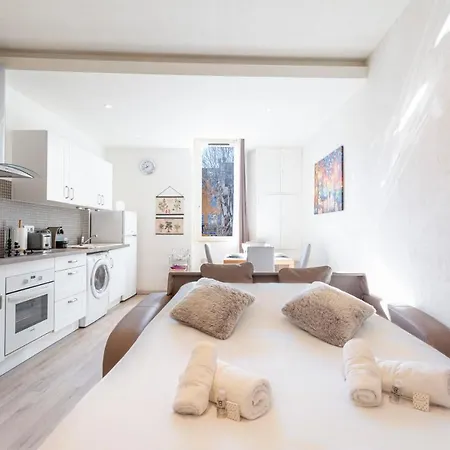 Appartement Rare ! One Bedroom On The Place Nationale With Parking And Ac *