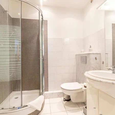 Appartement Rare ! One Bedroom On The Place Nationale With Parking And Ac
